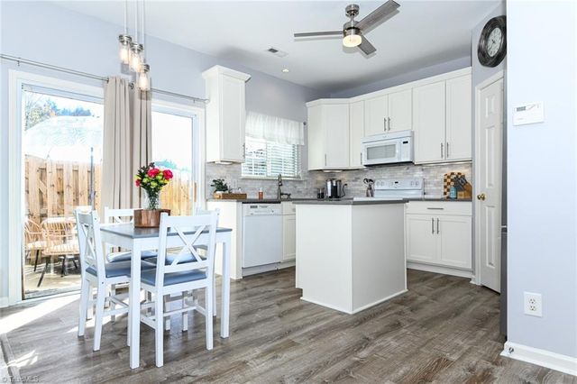 6708 Marielle Point, Whitsett, NC 27377