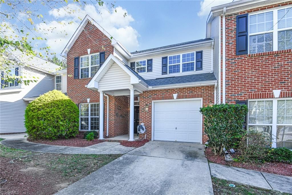 6708 Marielle Point, Whitsett, NC 27377