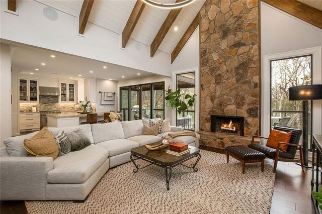 50 Glen Oaks NW Drive, Sandy Springs, GA 30327