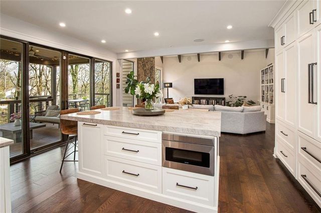 50 Glen Oaks NW Drive, Sandy Springs, GA 30327