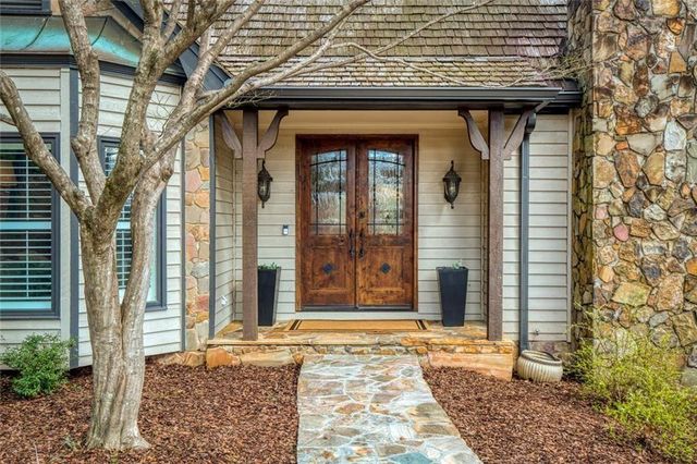 50 Glen Oaks NW Drive, Sandy Springs, GA 30327