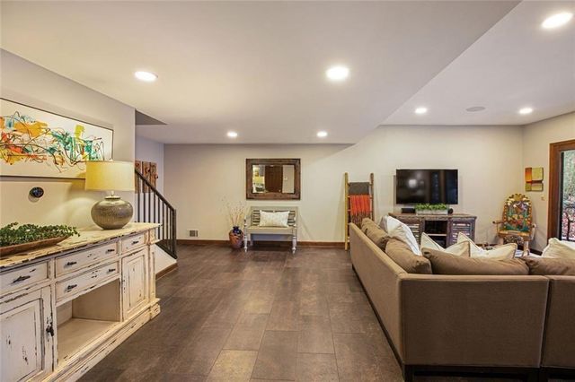 50 Glen Oaks NW Drive, Sandy Springs, GA 30327