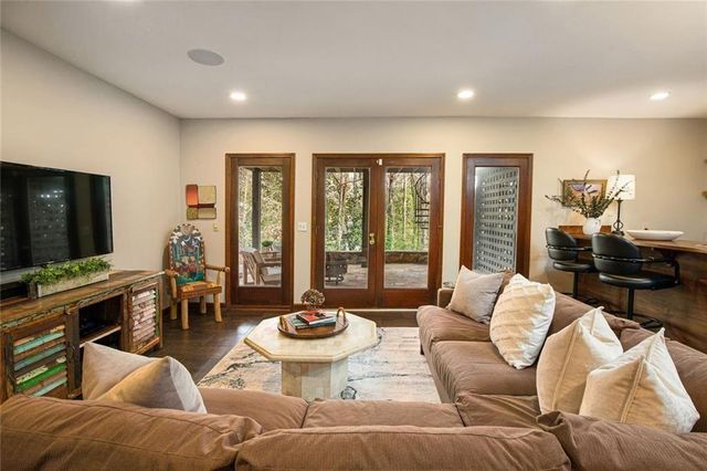 50 Glen Oaks NW Drive, Sandy Springs, GA 30327