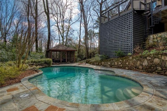 50 Glen Oaks NW Drive, Sandy Springs, GA 30327