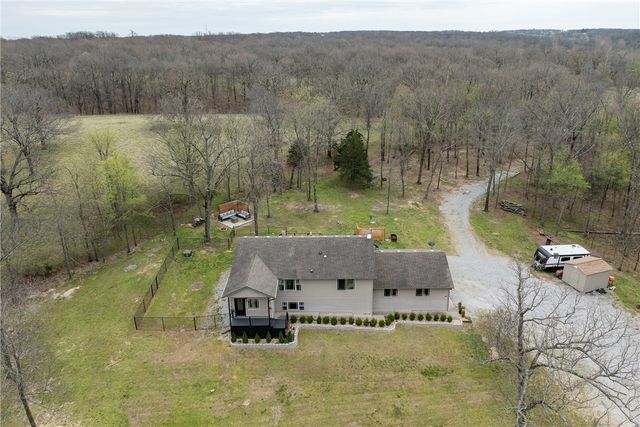 8126 Blackberry Way, Decatur, AR 72722