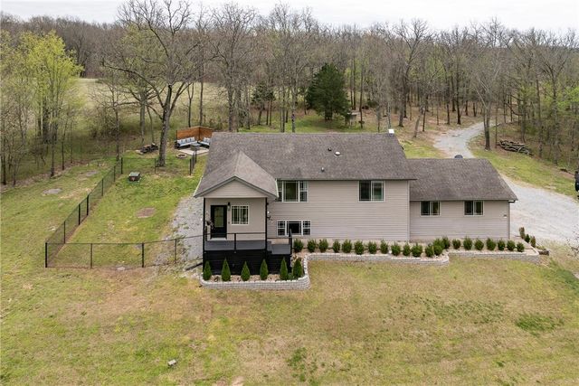 8126 Blackberry Way, Decatur, AR 72722