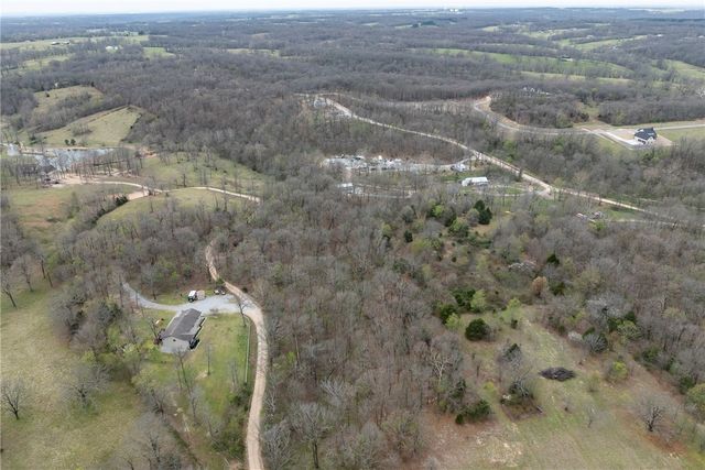 8126 Blackberry Way, Decatur, AR 72722