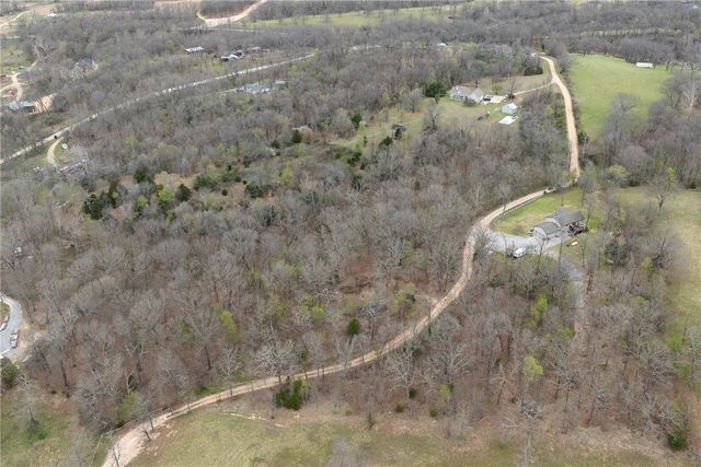 8126 Blackberry Way, Decatur, AR 72722