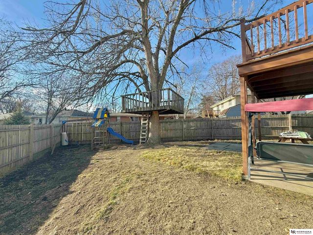 1731 N 76th Street, Lincoln, NE 68505