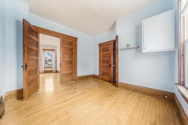 717 W SOUTH PARK AVENUE, Oshkosh, WI 54904