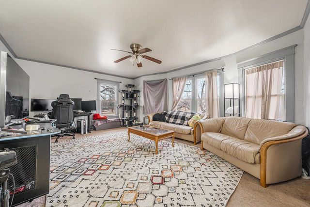 717 W SOUTH PARK AVENUE, Oshkosh, WI 54904