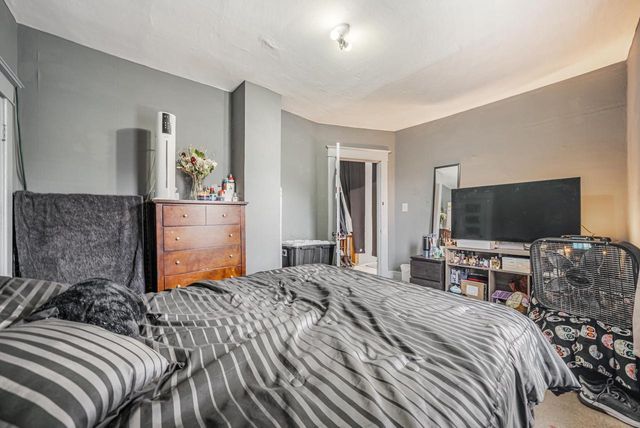 717 W SOUTH PARK AVENUE, Oshkosh, WI 54904