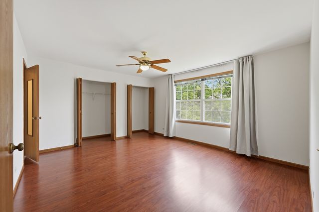 1404 W Sapphire Drive 1404, Hoffman Estates, IL 60192
