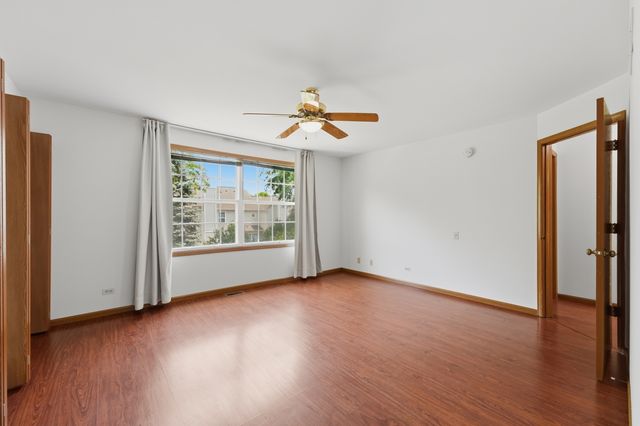1404 W Sapphire Drive 1404, Hoffman Estates, IL 60192