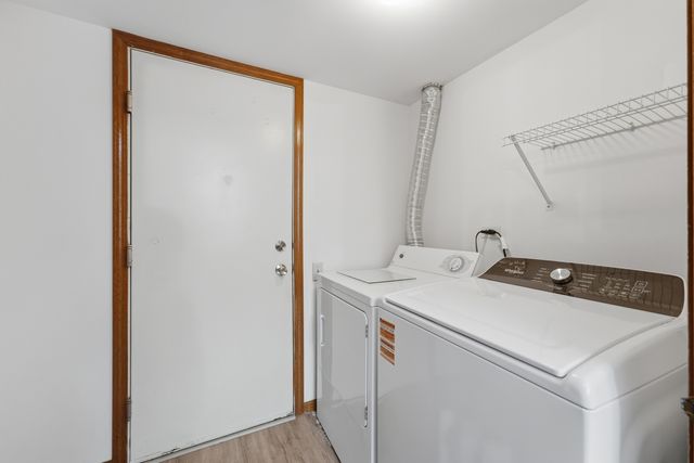 1404 W Sapphire Drive 1404, Hoffman Estates, IL 60192