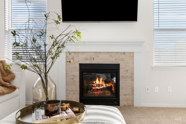 2413 W Foxglove Dr, Nampa, ID 83686