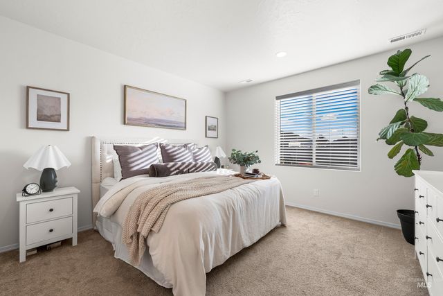 2413 W Foxglove Dr, Nampa, ID 83686