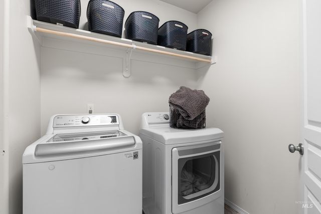 2413 W Foxglove Dr, Nampa, ID 83686