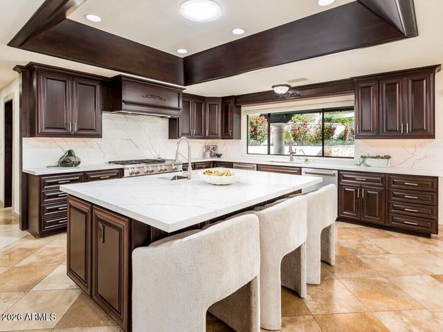 6332 E VISTA Drive, Paradise Valley, AZ 85253