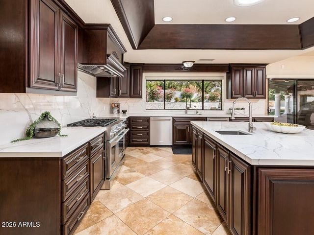 6332 E VISTA Drive, Paradise Valley, AZ 85253