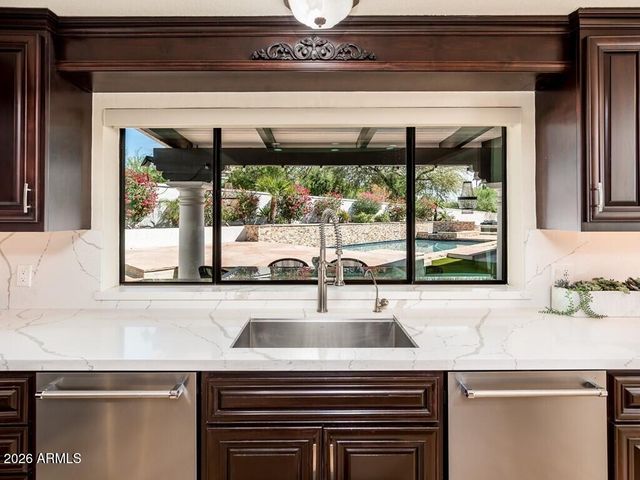 6332 E VISTA Drive, Paradise Valley, AZ 85253