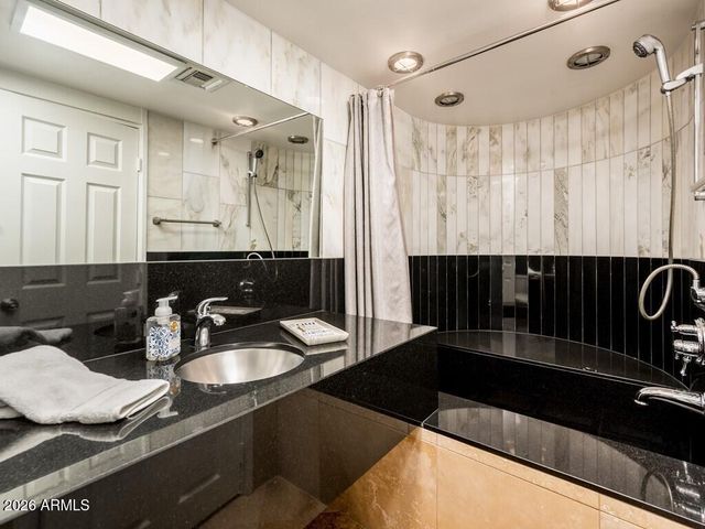 6332 E VISTA Drive, Paradise Valley, AZ 85253