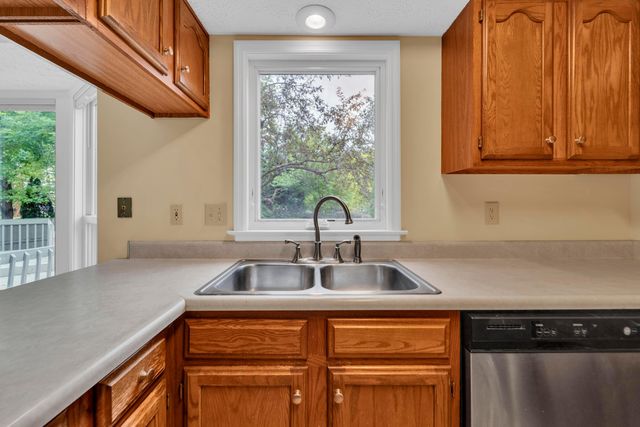 5609 Sandbrook Lane, Hilliard, OH 43026