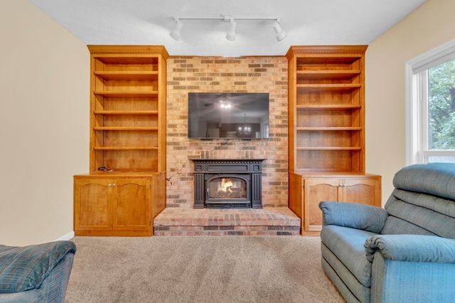 5609 Sandbrook Lane, Hilliard, OH 43026