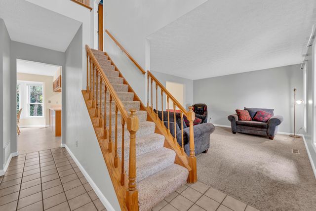 5609 Sandbrook Lane, Hilliard, OH 43026