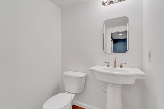 5609 Sandbrook Lane, Hilliard, OH 43026