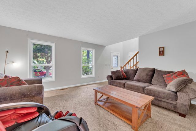 5609 Sandbrook Lane, Hilliard, OH 43026