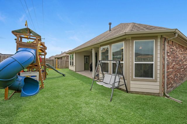 9706 Yellow Rose Drive, Texas City, TX 77591
