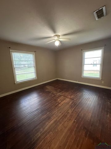 1204 Jenny St, Longview, TX 75604