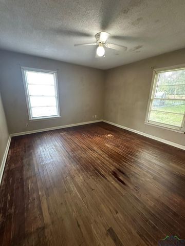 1204 Jenny St, Longview, TX 75604