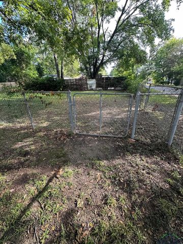 1204 Jenny St, Longview, TX 75604