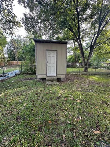 1204 Jenny St, Longview, TX 75604