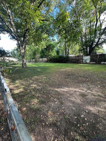 1204 Jenny St, Longview, TX 75604