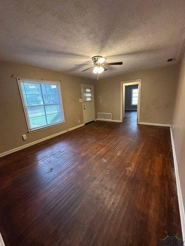 1204 Jenny St, Longview, TX 75604