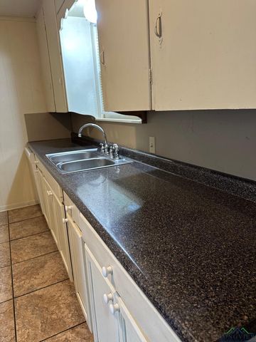 1204 Jenny St, Longview, TX 75604