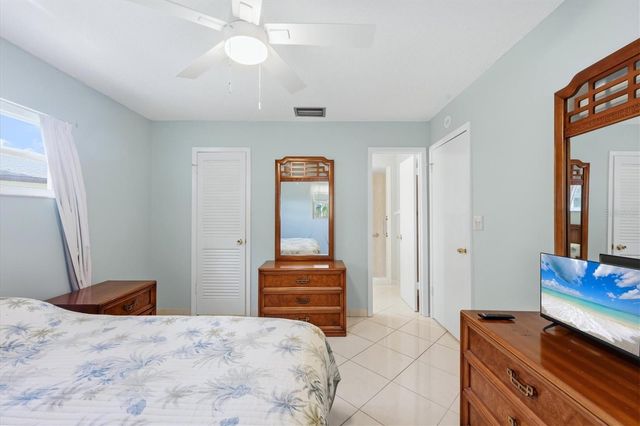 2809 SWIFTON DRIVE 4, Sarasota, FL 34231