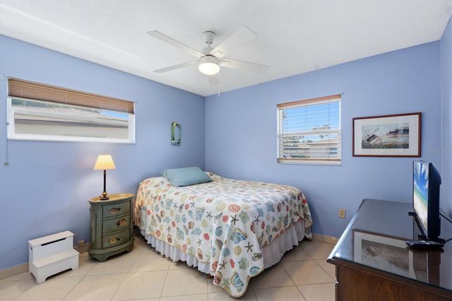 2809 SWIFTON DRIVE 4, Sarasota, FL 34231
