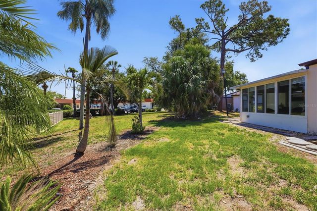 2809 SWIFTON DRIVE 4, Sarasota, FL 34231