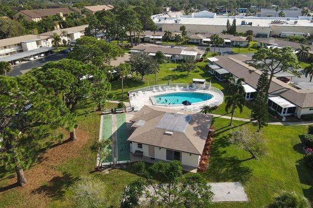 2809 SWIFTON DRIVE 4, Sarasota, FL 34231