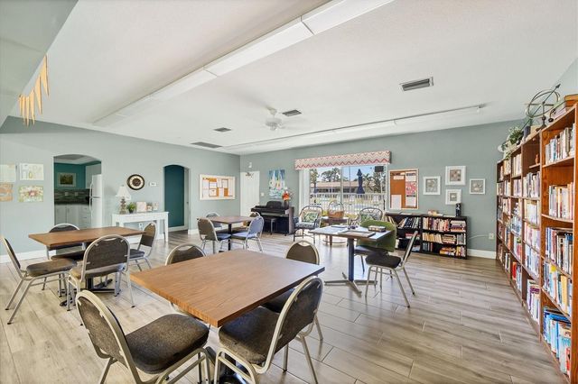 2809 SWIFTON DRIVE 4, Sarasota, FL 34231