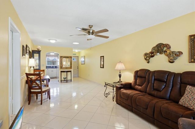 2809 SWIFTON DRIVE 4, Sarasota, FL 34231