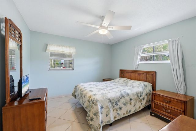 2809 SWIFTON DRIVE 4, Sarasota, FL 34231