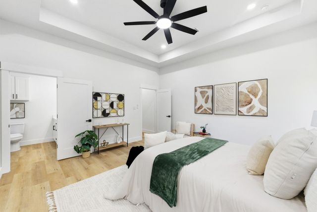 109 Kawainui LN, Bastrop, TX 78602