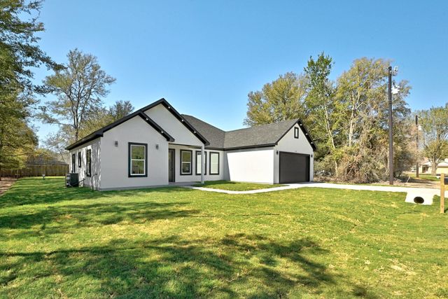 109 Kawainui LN, Bastrop, TX 78602