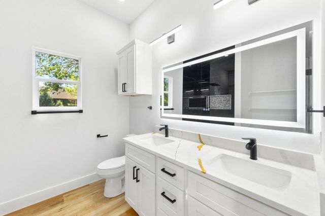 109 Kawainui LN, Bastrop, TX 78602