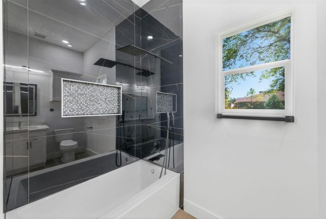 109 Kawainui LN, Bastrop, TX 78602